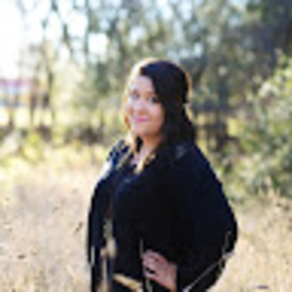 Meet your Posher, Mckenzie - Picture 1 of 1